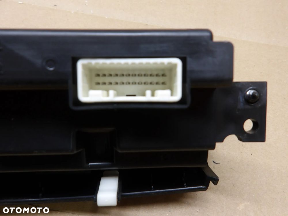 KIA VENGA 5D 09-14 1.4 CRDI WYŚWIETLACZ 94101-1P021 - 5