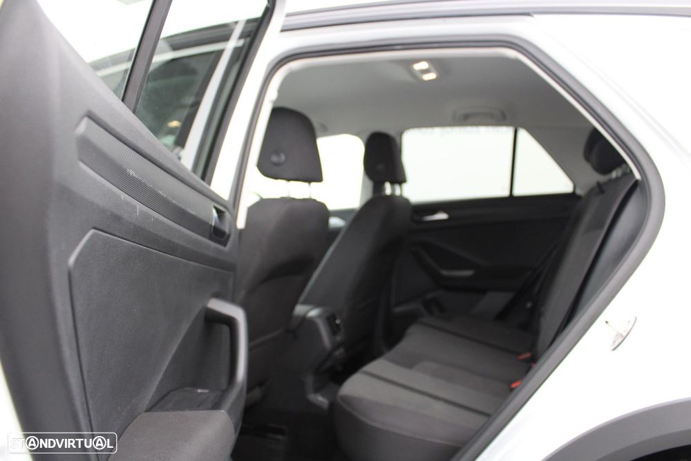 VW T-Roc 1.5 TSI Life DSG - 21