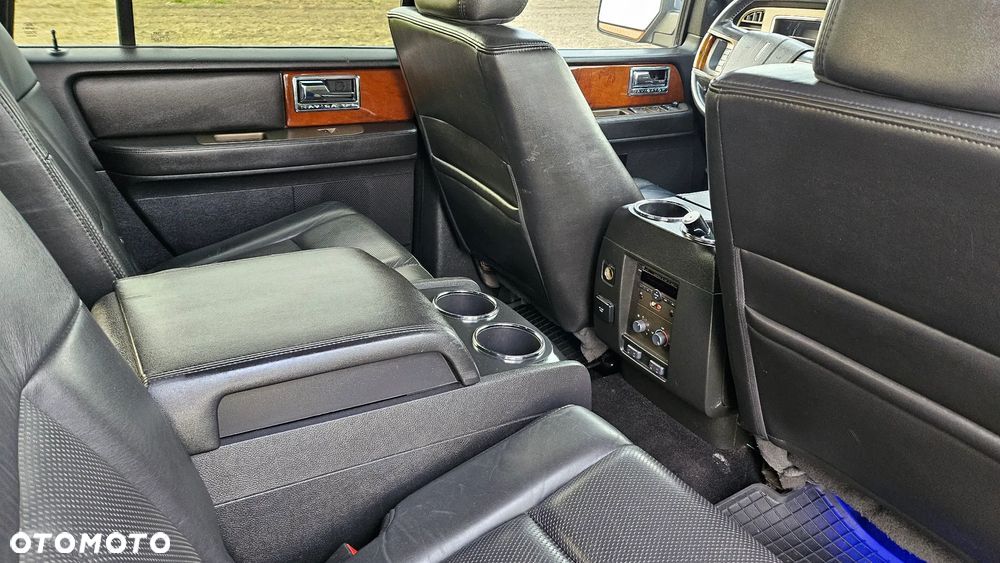 Lincoln Navigator 5.4 L 4x4 - 10
