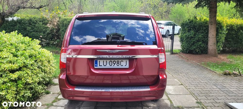 Chrysler Town & Country 3.6 Limited - 15