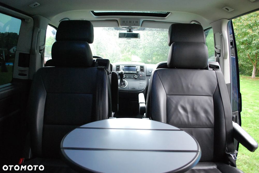 Volkswagen Multivan - 19