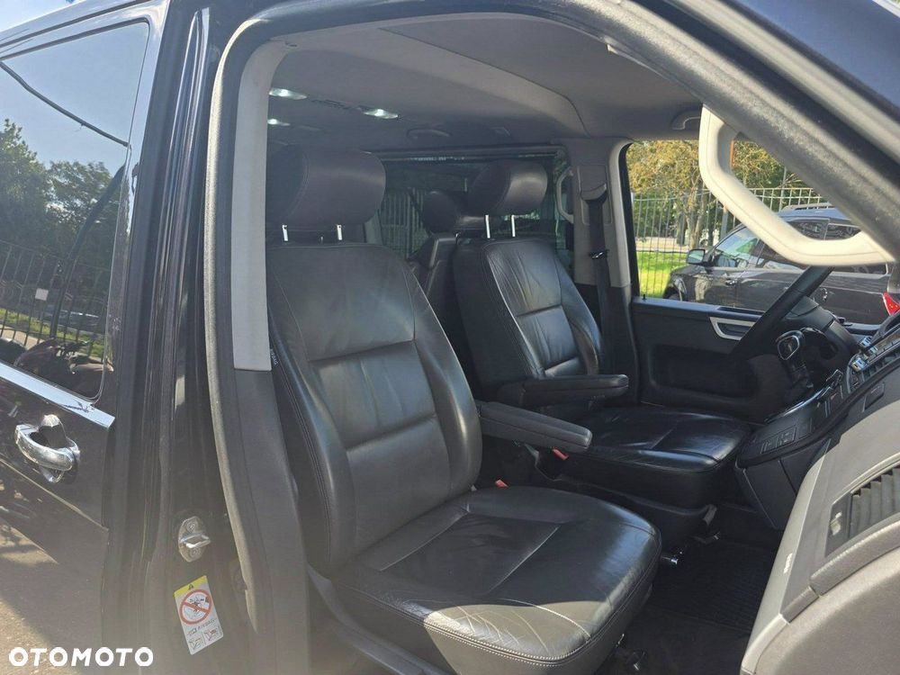 Volkswagen Multivan - 33