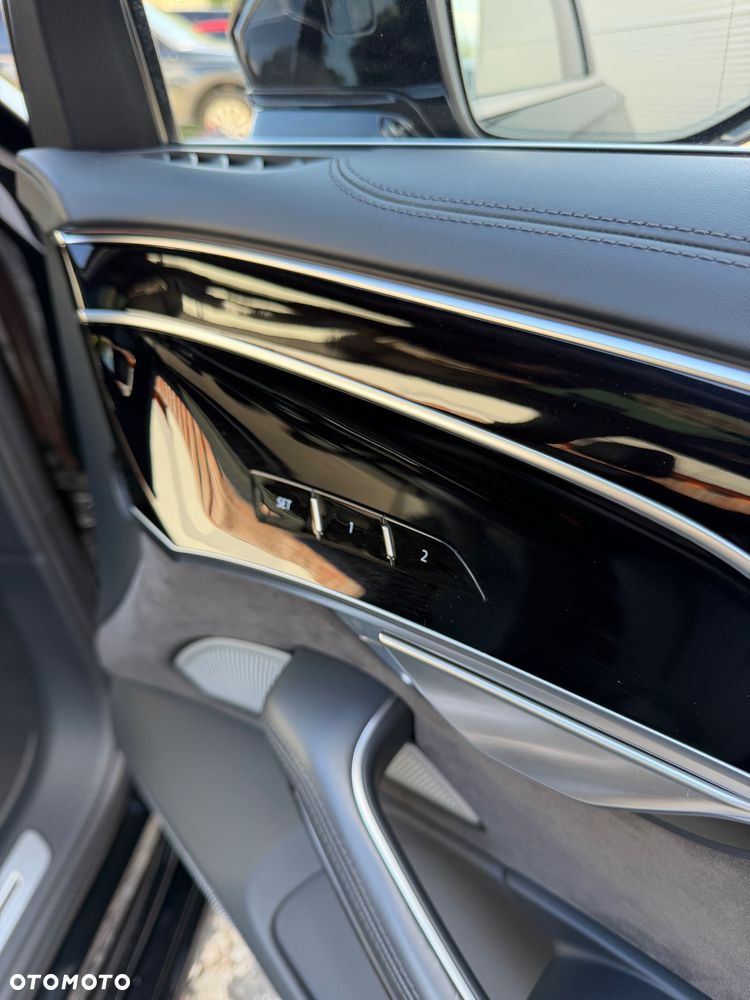 Audi A8 - 16