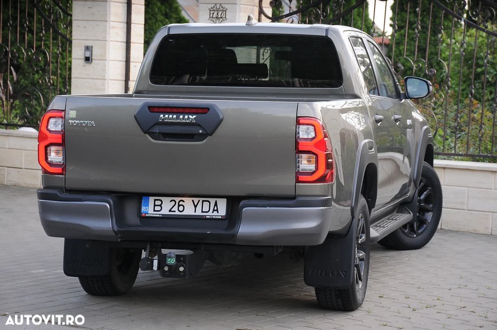 Toyota Hilux 2.8D 204CP 4x4 Double Cab AT Invincible Color Edition - 9