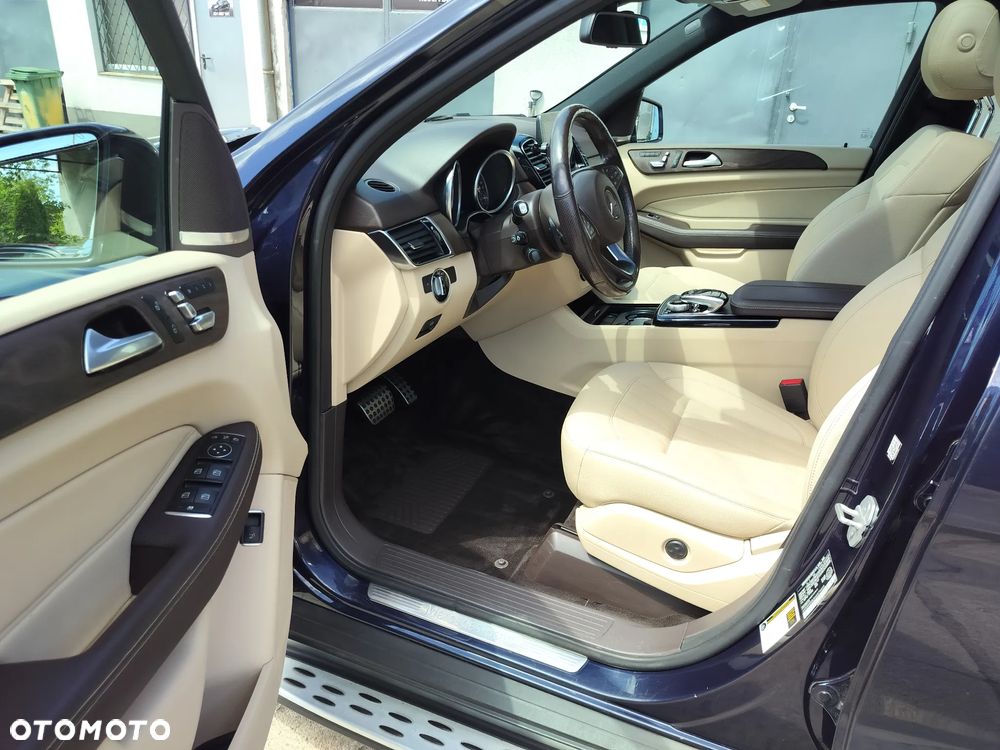 Mercedes-Benz GLE - 12