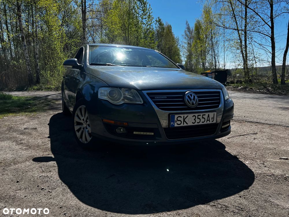 Volkswagen Passat 1.9 TDI DPF BlueMotion - 1