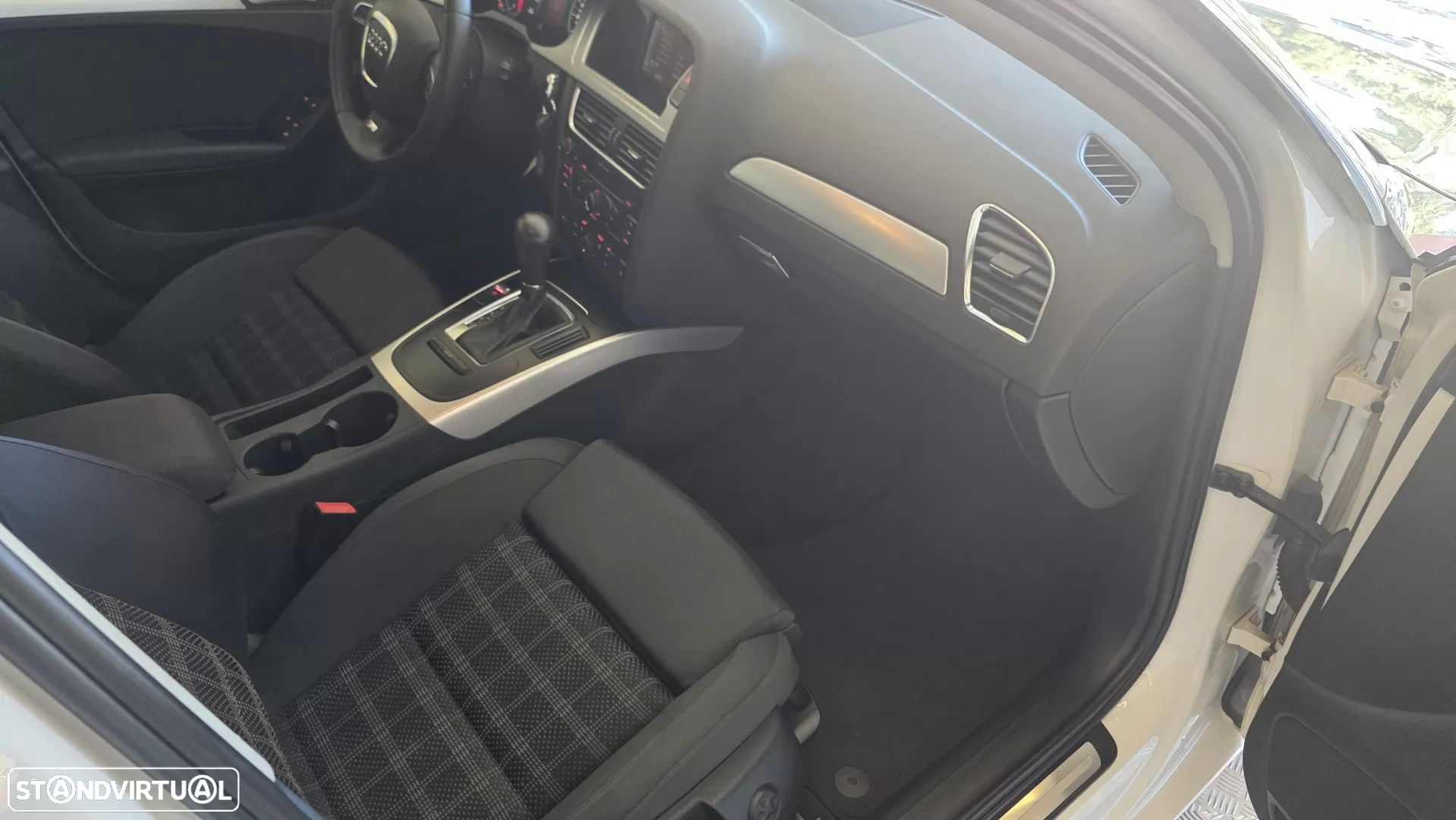 Audi A4 2.0 TDI S-line Multitronic - 44