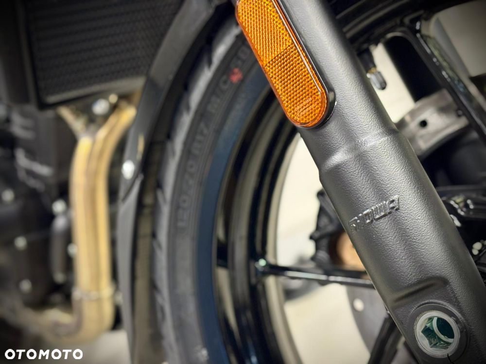 Royal Enfield Guerrilla - 3