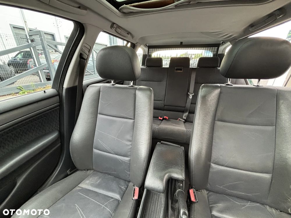 BMW Seria 3 - 36