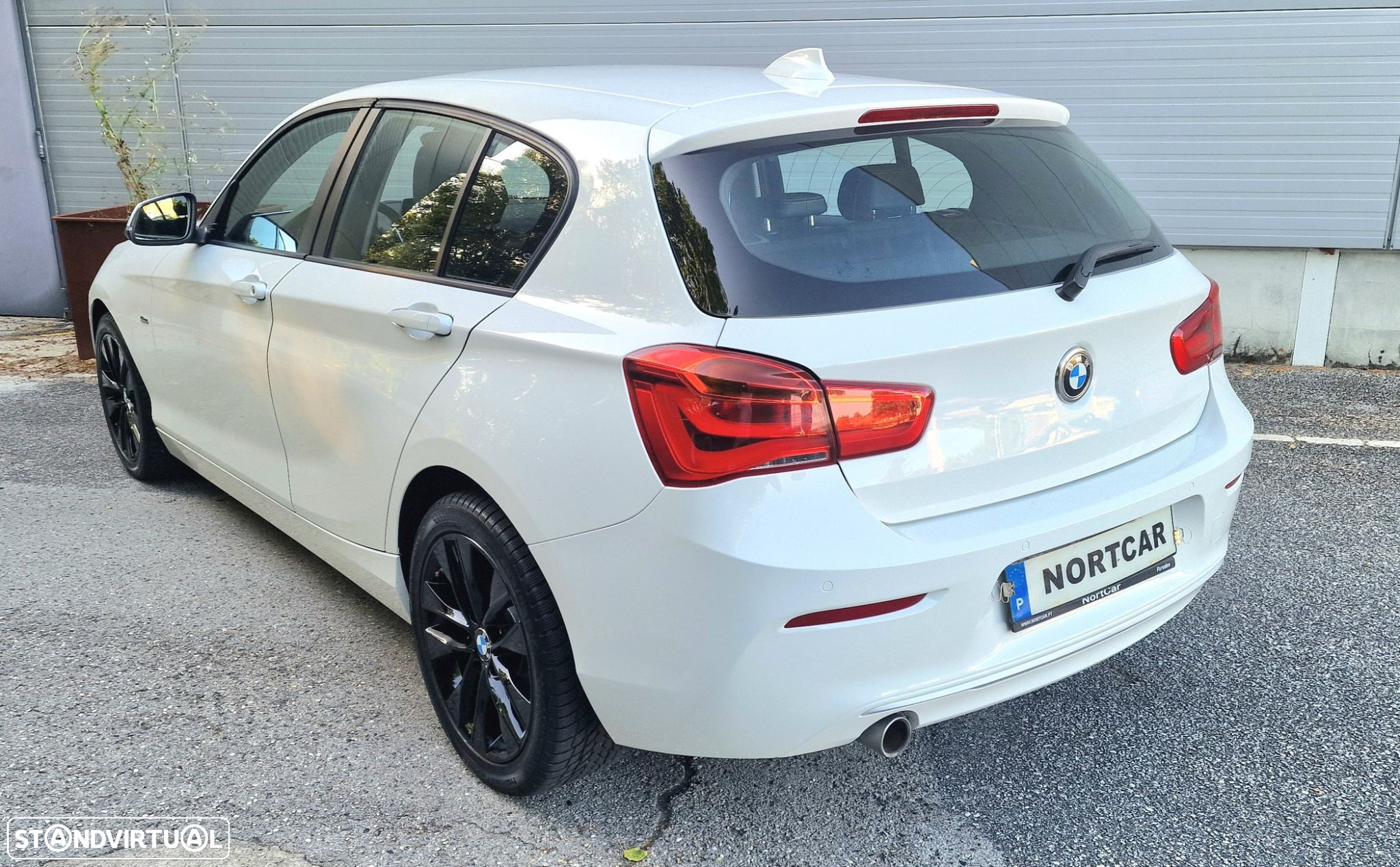 BMW 116 d Line Urban - 3