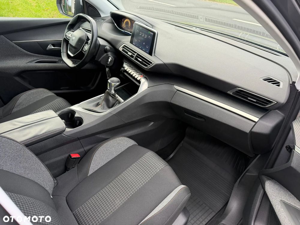 Peugeot 3008 - 8