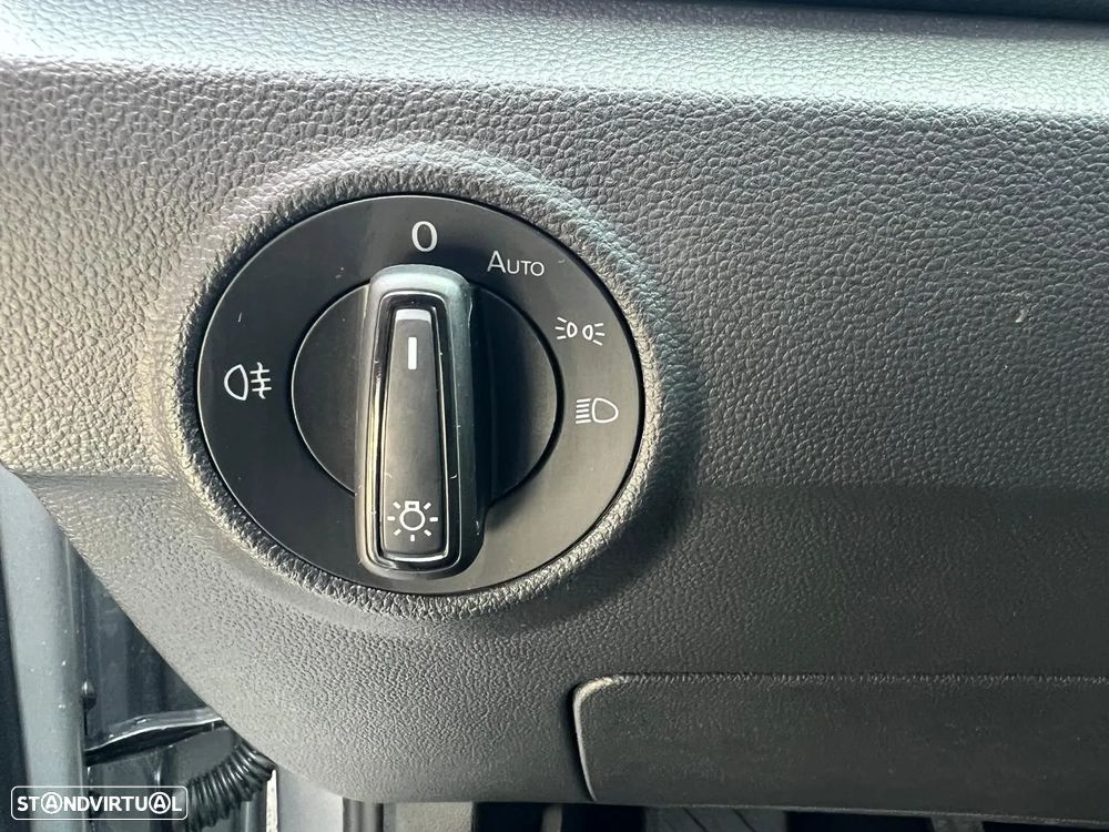 VW T-Roc 1.0 TSI Urban - 17