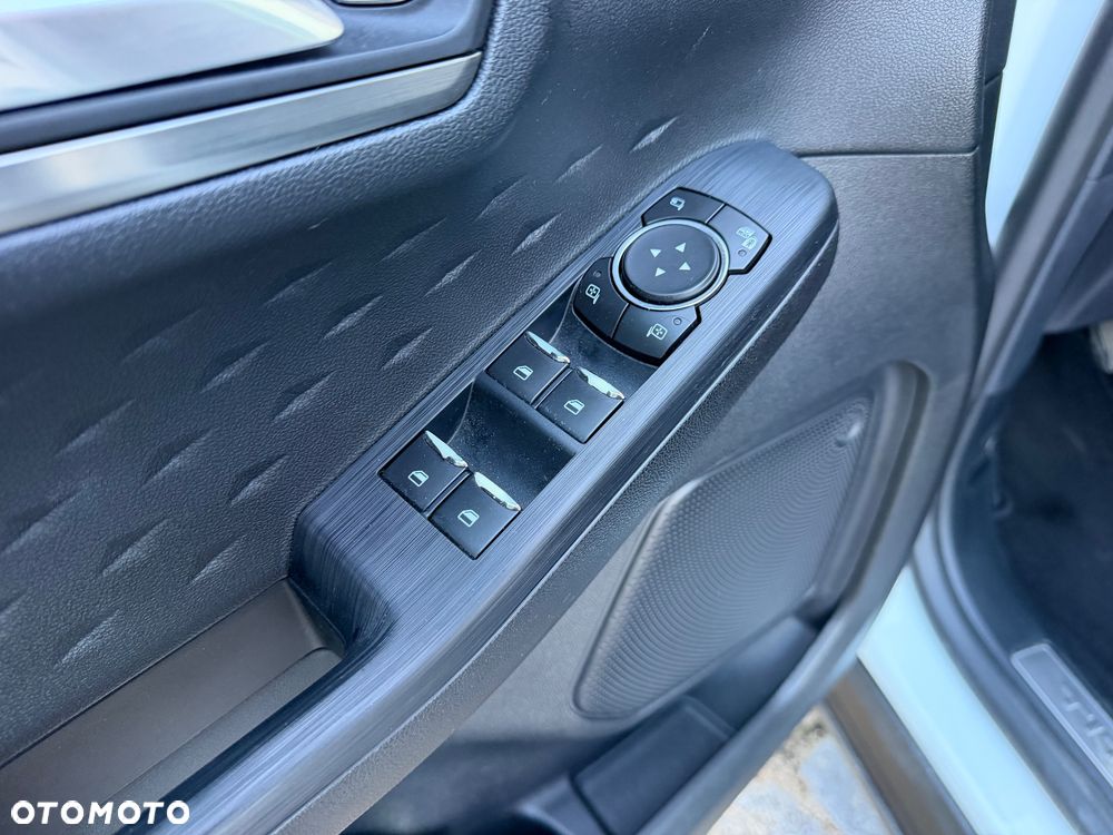 Ford Kuga - 26