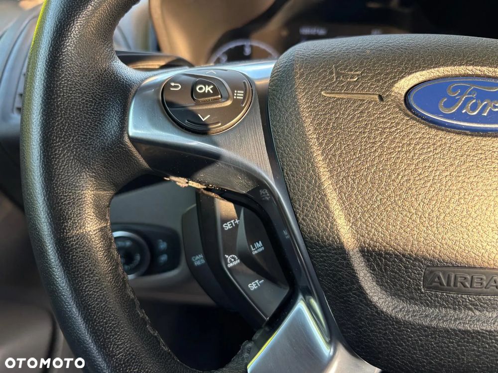Ford Tourneo Connect Grand - 22