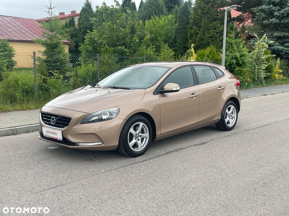 Volvo V40 D2 Momentum - 36
