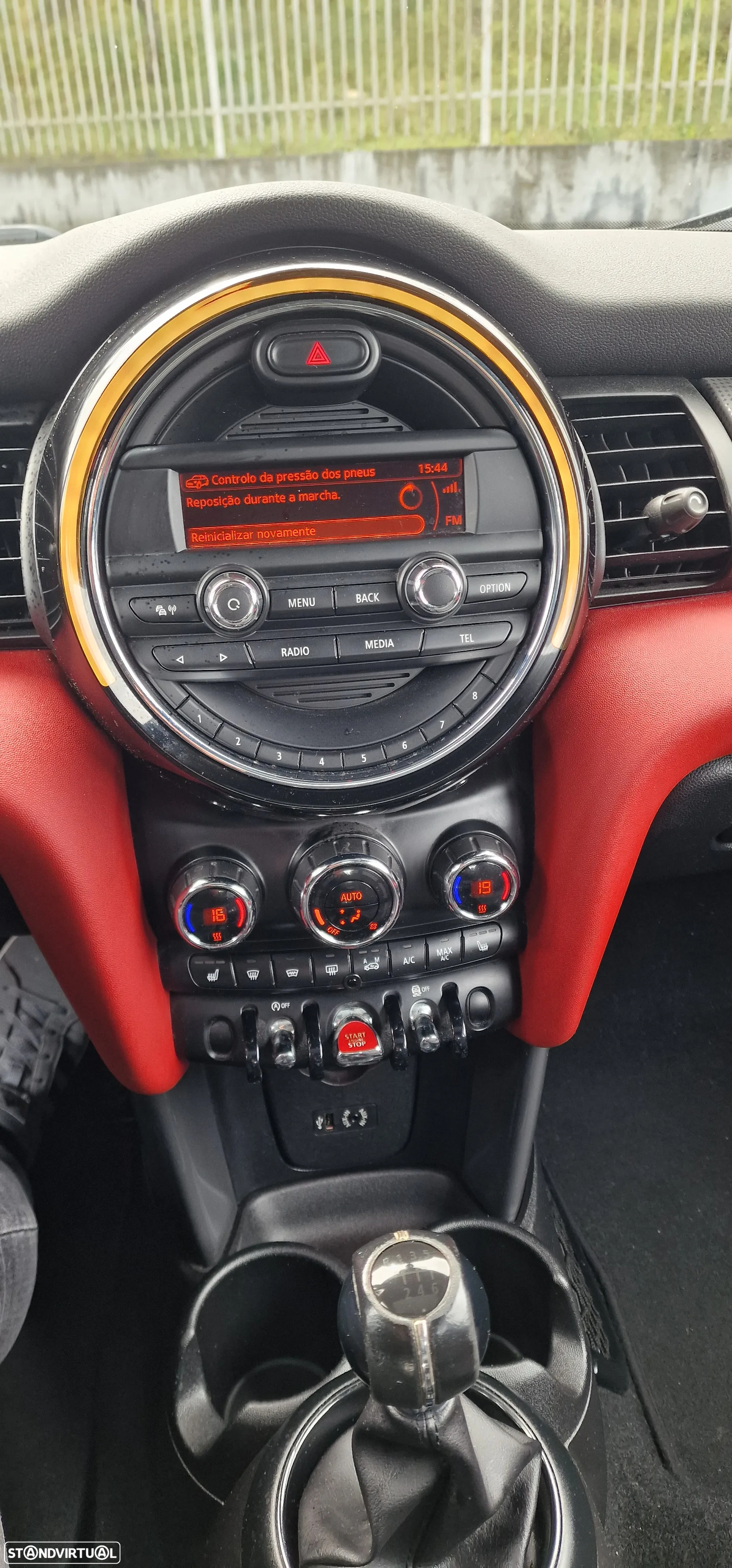 MINI 3 Portas One D - 24