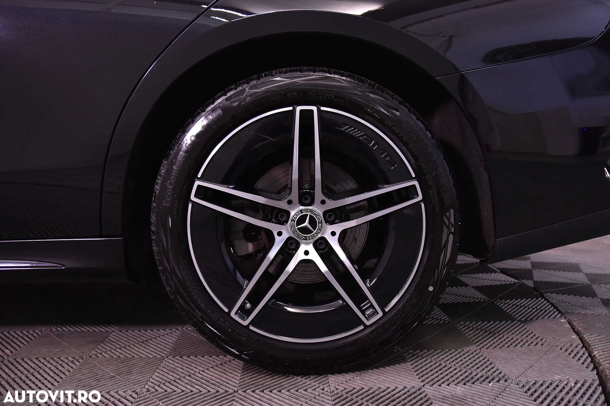 Mercedes-Benz E - 13