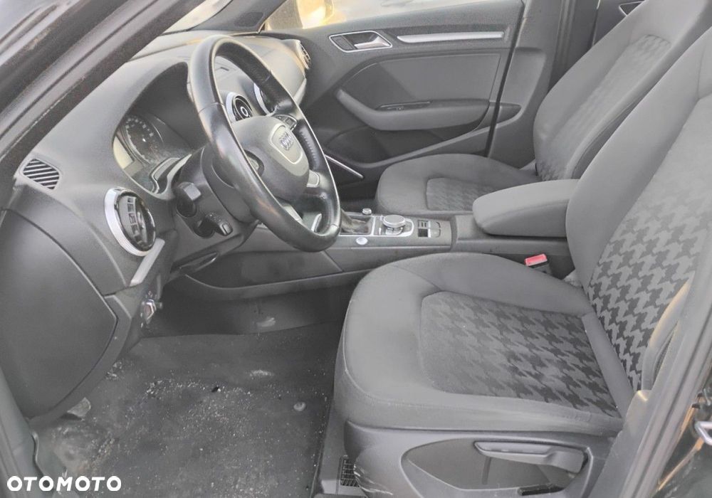 Audi A3 Sportback - 8