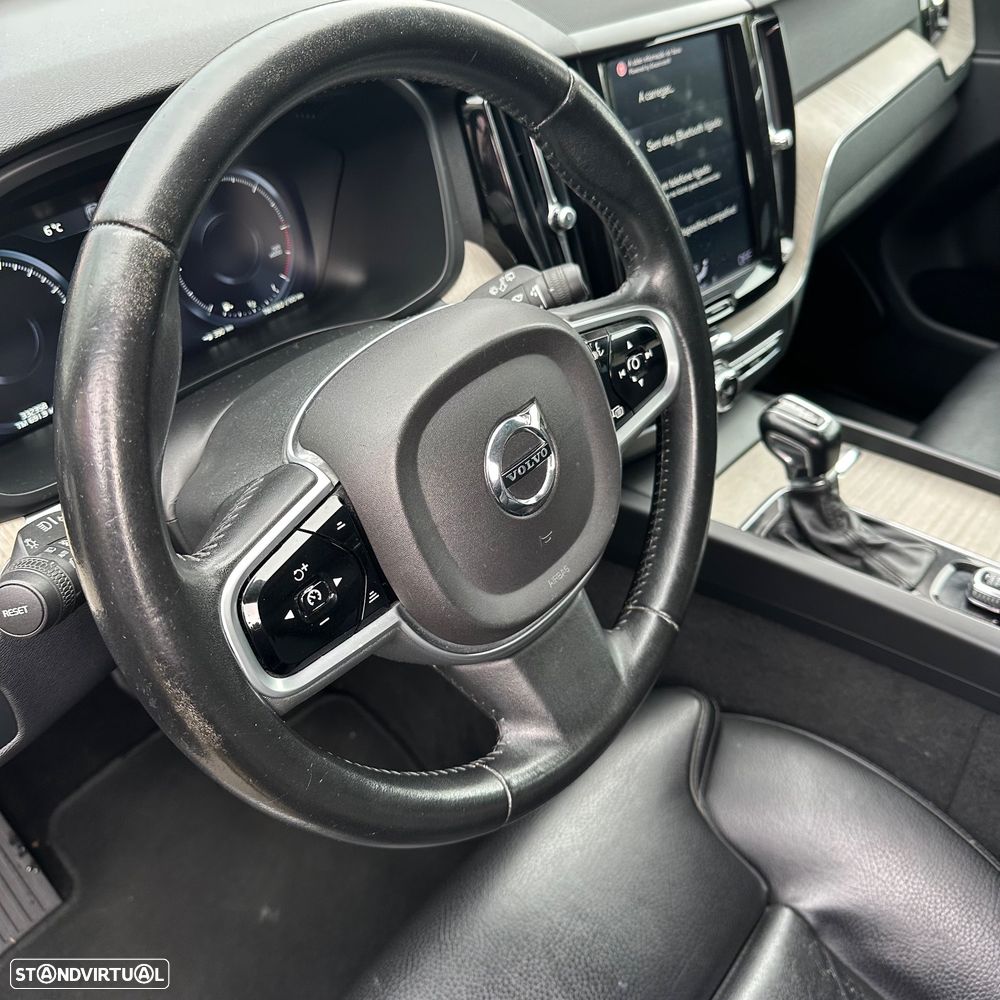 Volvo XC 60 2.0 D4 Inscription AWD Geartronic - 50