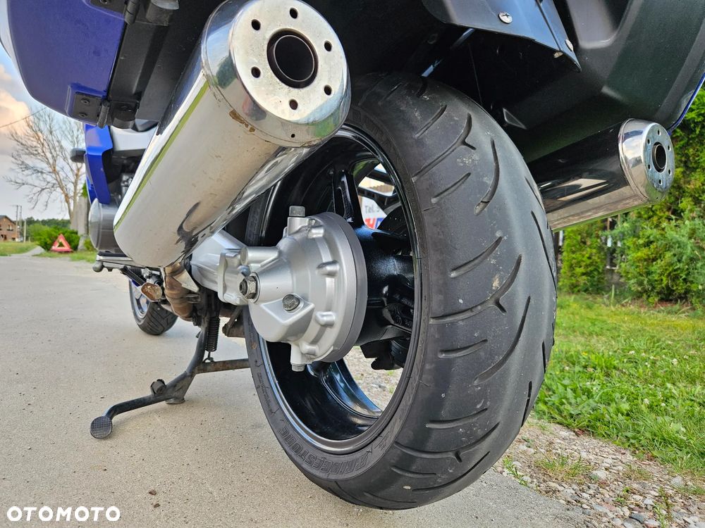 Yamaha FJR - 11