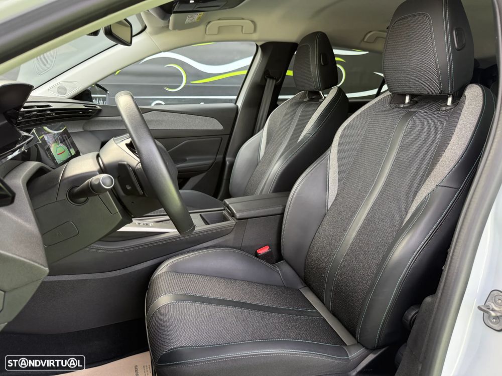 Peugeot 308 1.5 BlueHDi Allure Pack EAT8 - 17