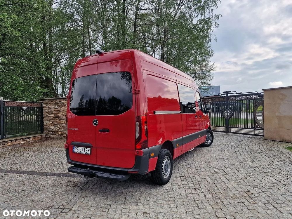 Mercedes-Benz Sprinter - 5