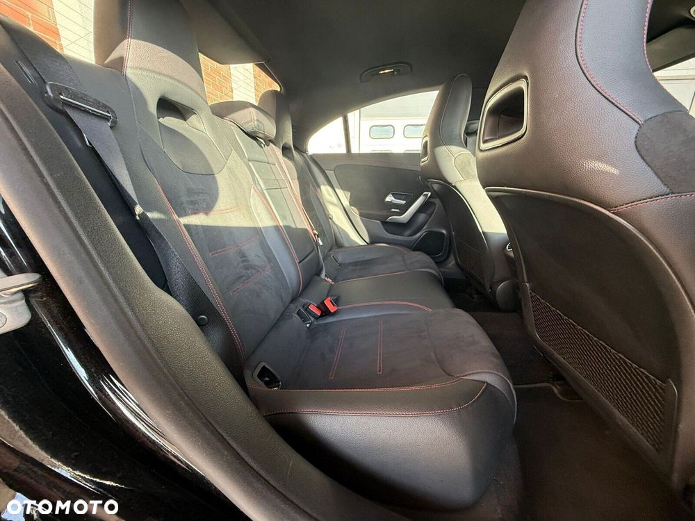 Mercedes-Benz CLA - 12