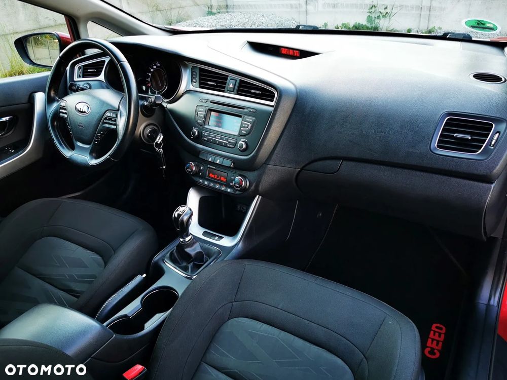Kia ProCeed - 8