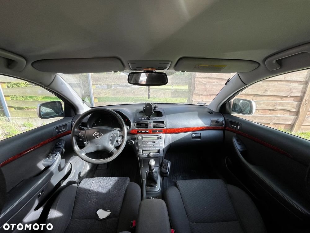 Toyota Avensis 2.0 D-4D Combi - 12