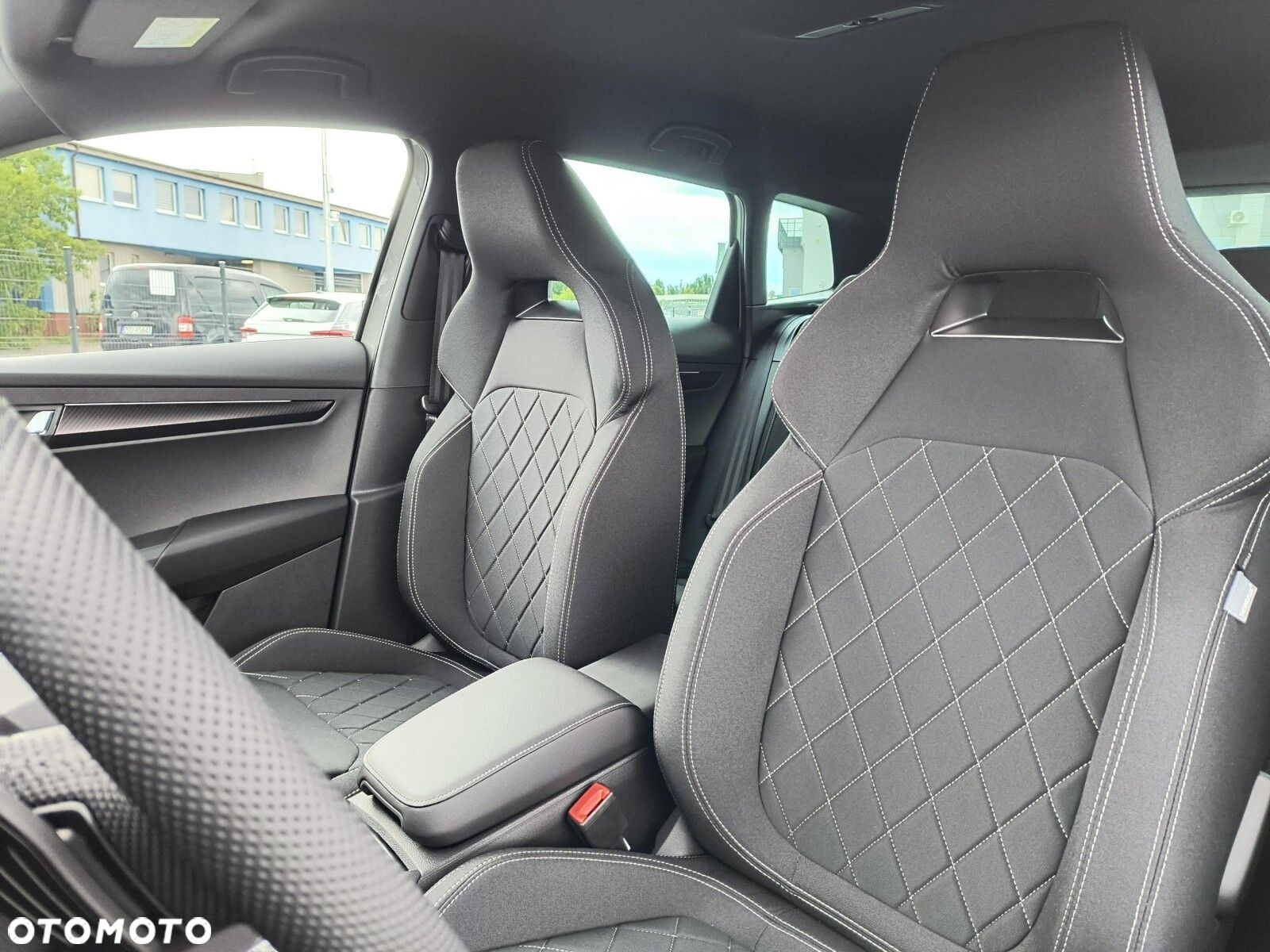 Skoda Karoq 1.5 TSI ACT Sportline DSG - 11