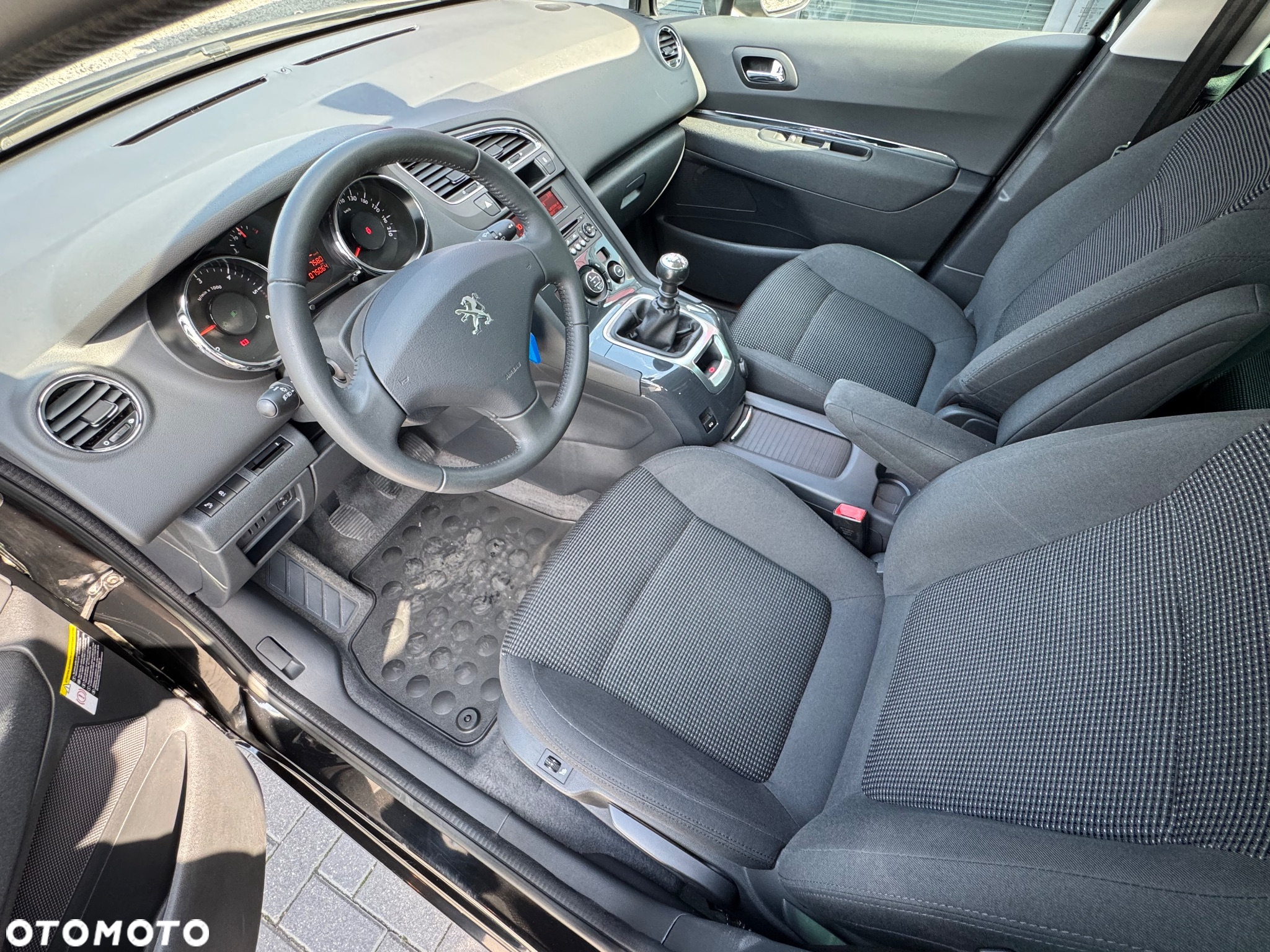 Peugeot 5008 - 13