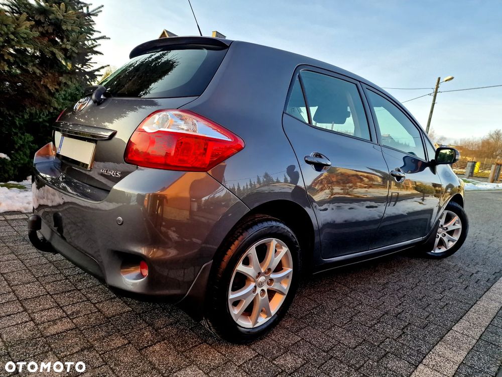 Toyota Auris 1.6 Premium - 8