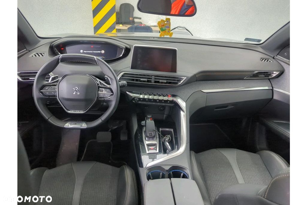 Peugeot 5008 - 12