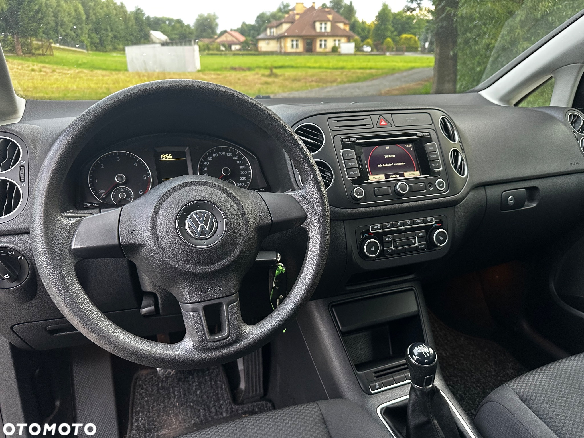 Volkswagen Golf Plus 1.6 TDI BlueMot Comfortline - 23