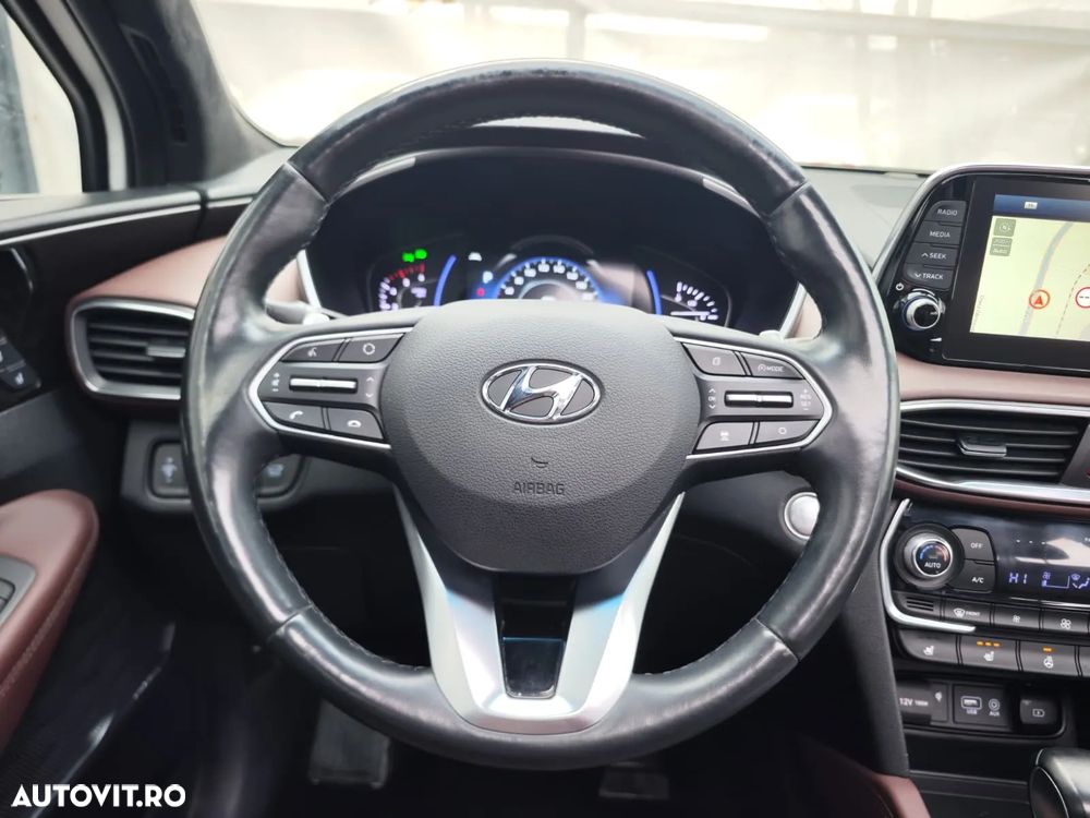 Hyundai Santa Fe 2.2 CRDi 4WD 8AT Luxury - 26