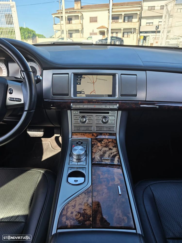 Jaguar XF 3.0 D V6 S Premium Luxury - 17