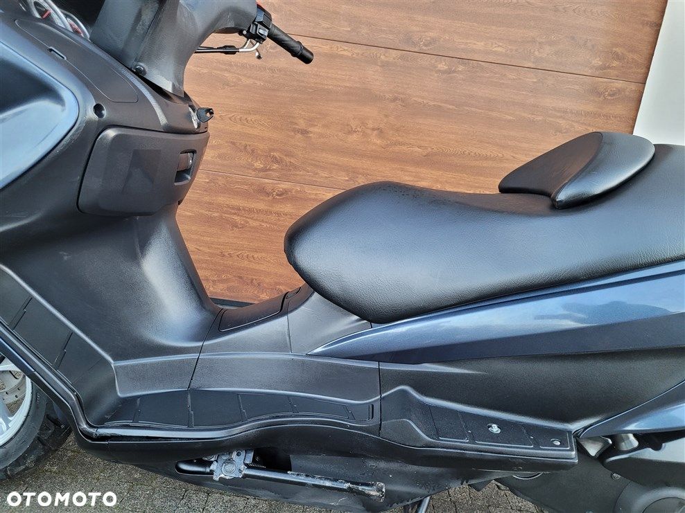 Suzuki Burgman - 13