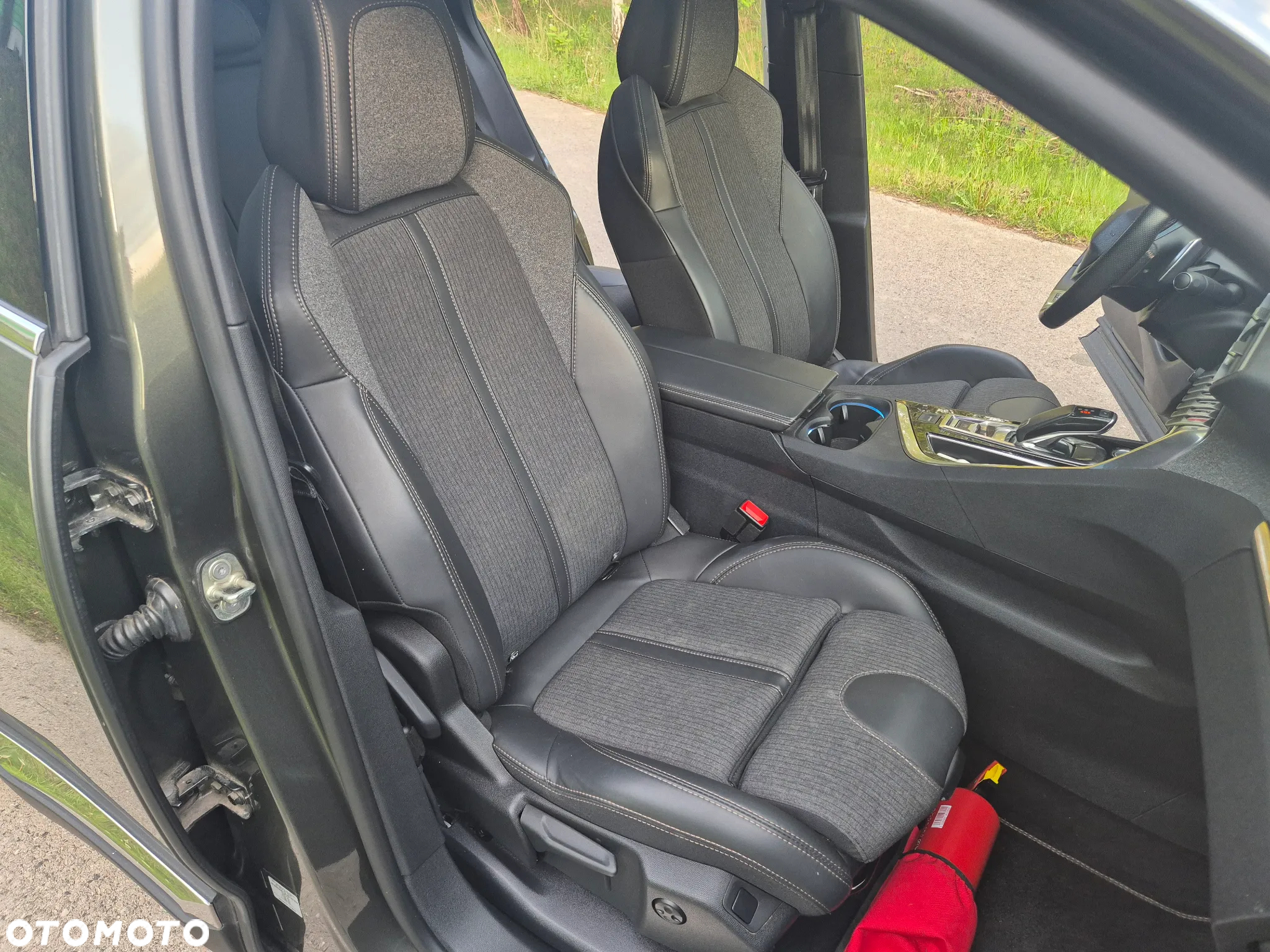 Peugeot 3008 1.2 PureTech GT Pack S&S EAT8 - 29
