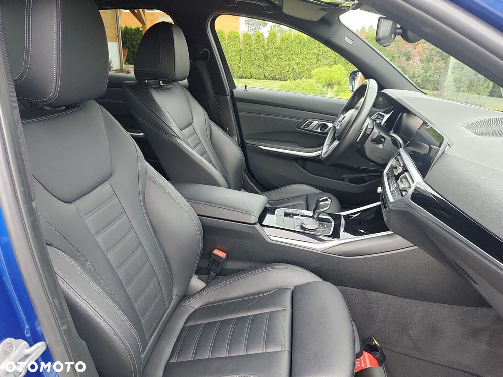 BMW Seria 3 M340i xDrive sport - 26