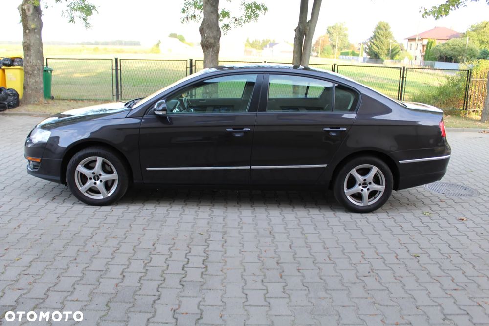 Volkswagen Passat 1.6 Comfortline - 8