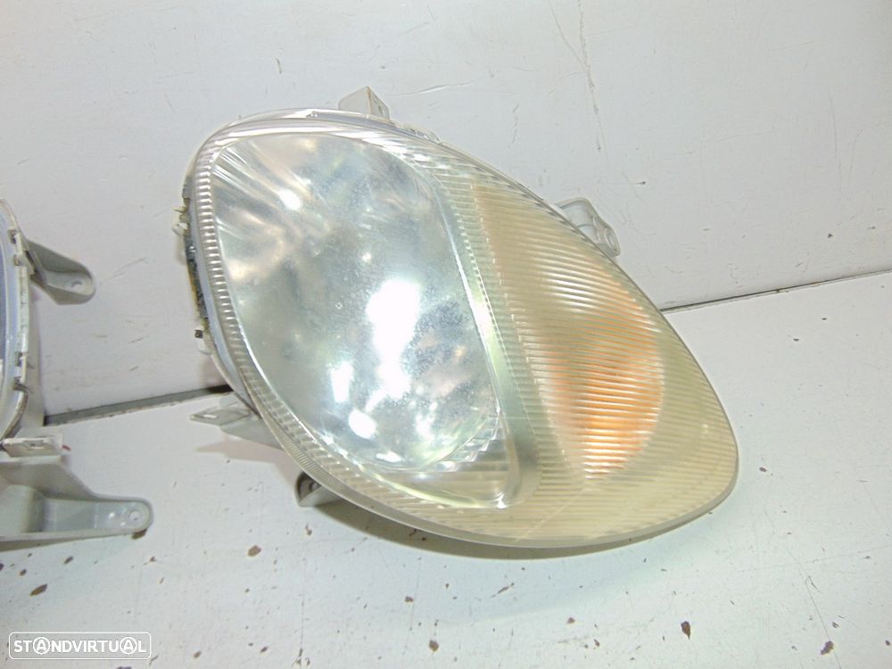 Daihatsu Sirion faróis - 5