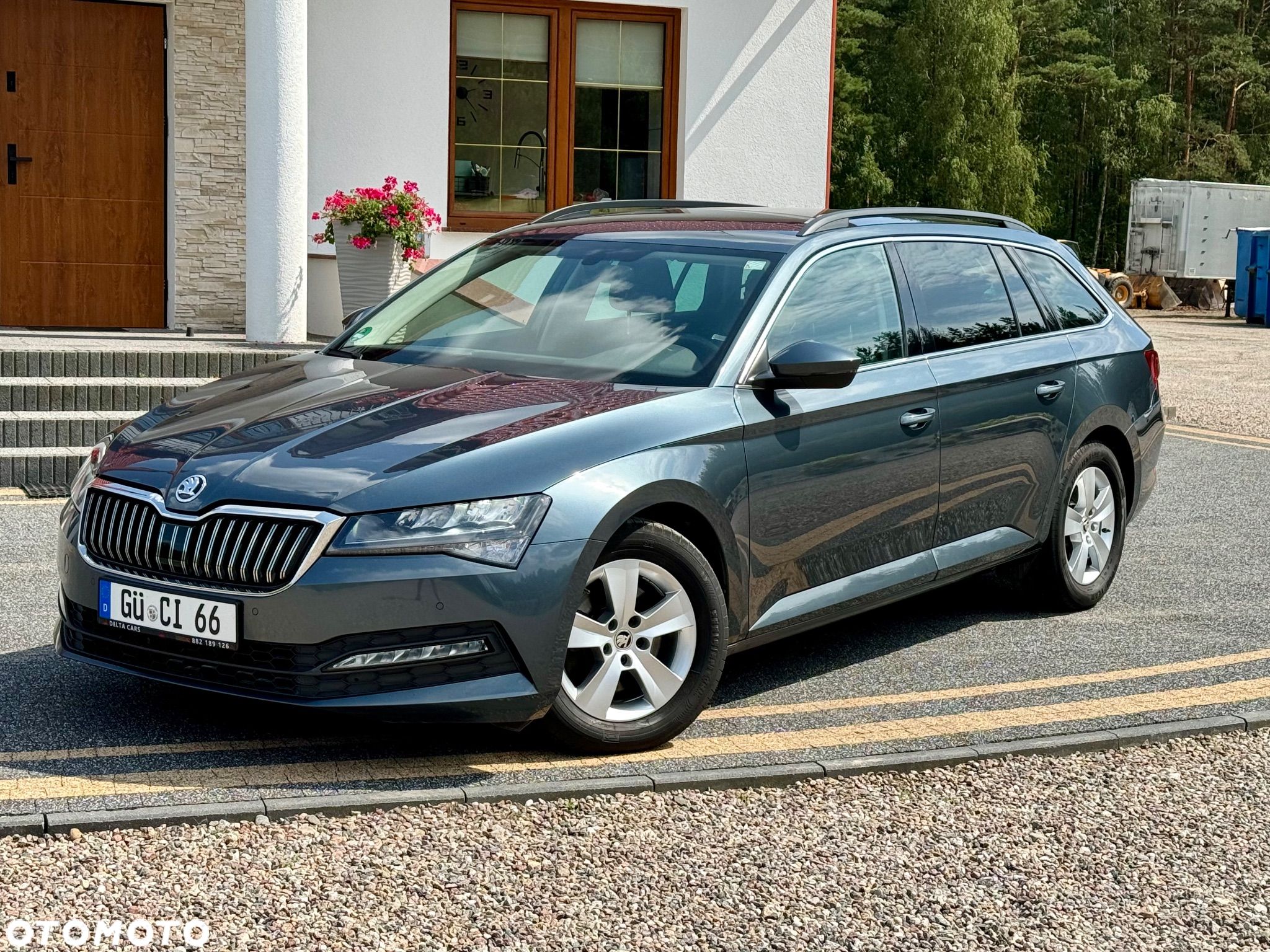 Skoda Superb 2.0 TDI DSG Ambition - 1