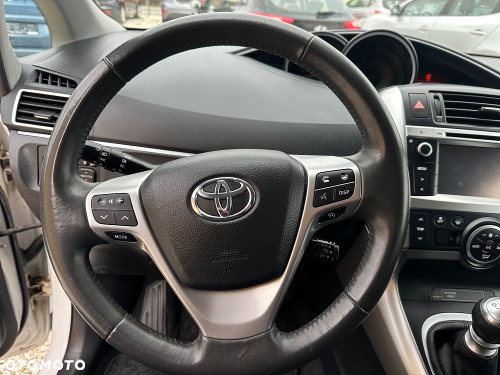 Toyota Verso 1.8 Life - 11