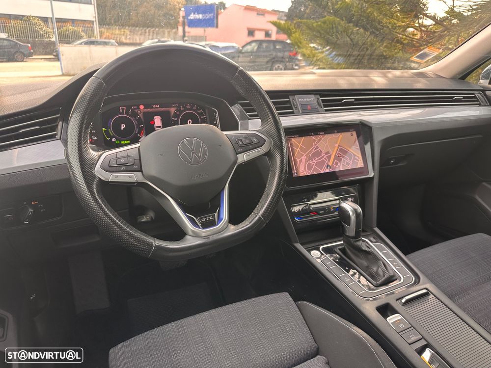 VW Passat Variant - 46