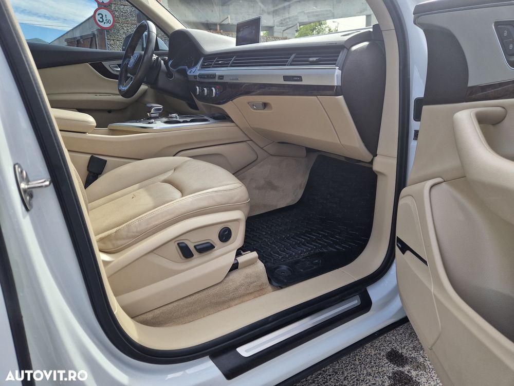 Audi Q7 - 16