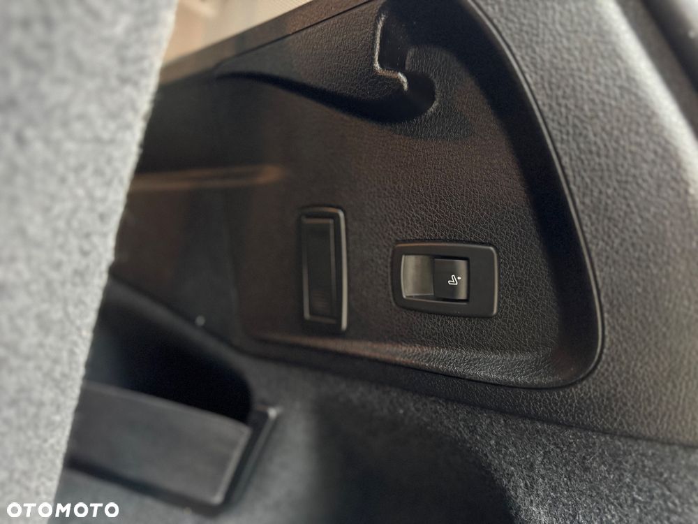 BMW Seria 2 216d Luxury Line - 23