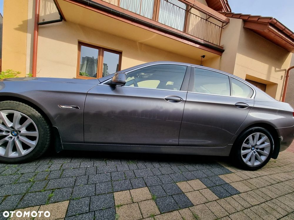 BMW Seria 5 535i xDrive - 24