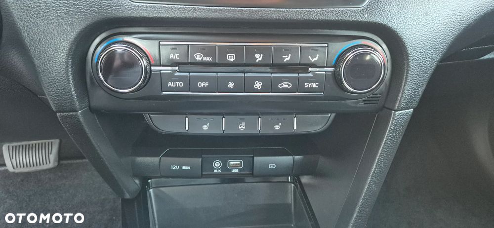 Kia Ceed 1.6 CRDi DCT Vision - 12