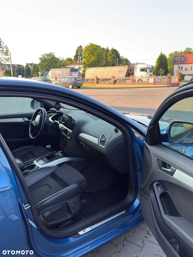 Audi A4 Limousine - 9