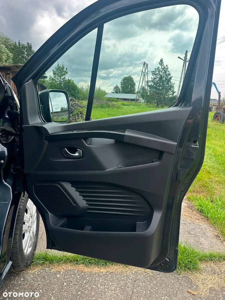 Renault Trafic 2.0 dCi EDC - 32
